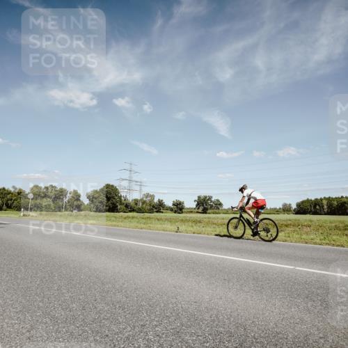 07.09.2025 - 19. Norderstedt Triathlon Michael Burmester http://msf.ph/oto/8850510 07.09.2025 14:16:37 Radfahren 1462 meine-sportfotos.de