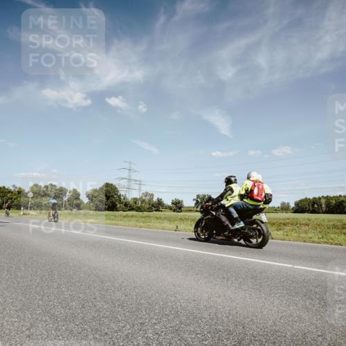 07.09.2025 - 19. Norderstedt Triathlon Michael Burmester http://msf.ph/oto/8850547 07.09.2025 14:16:49 Radfahren 993 meine-sportfotos.de