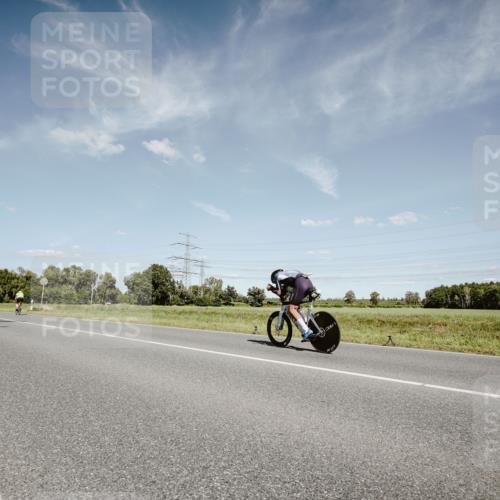 07.09.2025 - 19. Norderstedt Triathlon Michael Burmester http://msf.ph/oto/8850563 07.09.2025 14:17:01 Radfahren 1040 meine-sportfotos.de