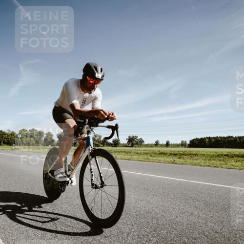 07.09.2025 - 19. Norderstedt Triathlon Michael Burmester http://msf.ph/oto/8850565 07.09.2025 11:09:00 Radfahren 284 meine-sportfotos.de