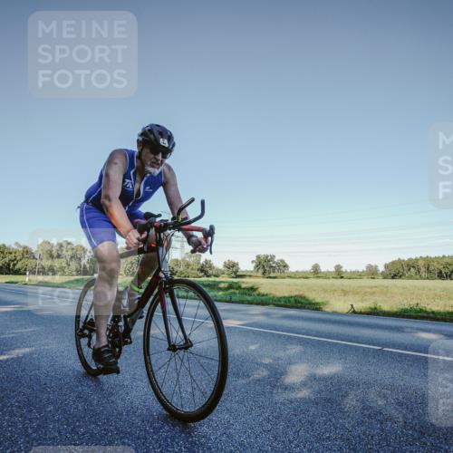 07.09.2025 - 19. Norderstedt Triathlon Michael Burmester http://msf.ph/oto/8850567 07.09.2025 16:37:58 Radfahren 1449 meine-sportfotos.de