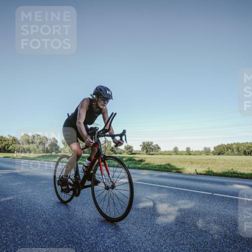 07.09.2025 - 19. Norderstedt Triathlon Michael Burmester http://msf.ph/oto/8850572 07.09.2025 16:38:23 Radfahren 429, 925 meine-sportfotos.de