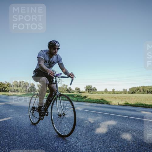 07.09.2025 - 19. Norderstedt Triathlon Michael Burmester http://msf.ph/oto/8850577 07.09.2025 16:38:26 Radfahren 429, 925 meine-sportfotos.de