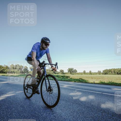 07.09.2025 - 19. Norderstedt Triathlon Michael Burmester http://msf.ph/oto/8850604 07.09.2025 16:40:01 Radfahren 383, 1423 meine-sportfotos.de