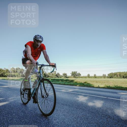 07.09.2025 - 19. Norderstedt Triathlon Michael Burmester http://msf.ph/oto/8850625 07.09.2025 16:40:27 Radfahren 1513 meine-sportfotos.de