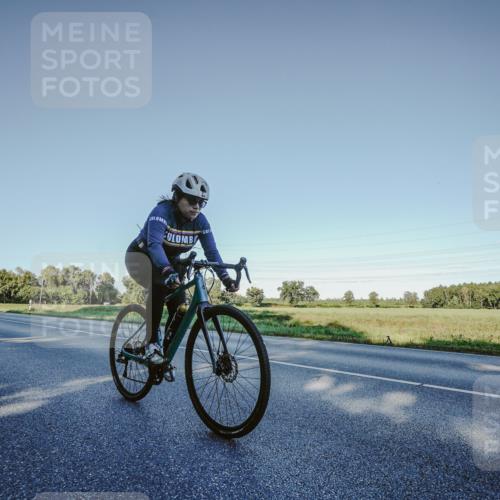 07.09.2025 - 19. Norderstedt Triathlon Michael Burmester http://msf.ph/oto/8850630 07.09.2025 16:40:53 Radfahren 954 meine-sportfotos.de