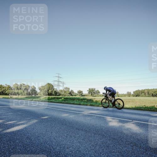 07.09.2025 - 19. Norderstedt Triathlon Michael Burmester http://msf.ph/oto/8850646 07.09.2025 16:43:16 Radfahren 1448 meine-sportfotos.de