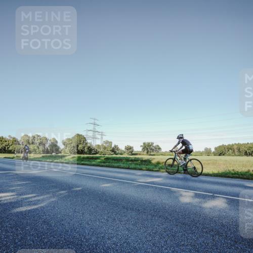 07.09.2025 - 19. Norderstedt Triathlon Michael Burmester http://msf.ph/oto/8850662 07.09.2025 16:43:42 Radfahren  meine-sportfotos.de