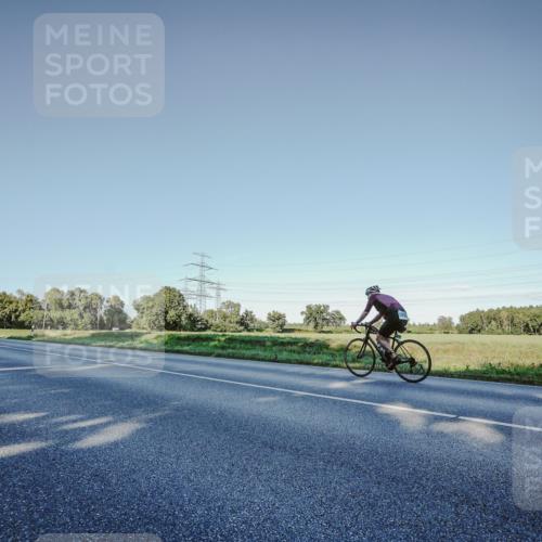 07.09.2025 - 19. Norderstedt Triathlon Michael Burmester http://msf.ph/oto/8850678 07.09.2025 16:45:01 Radfahren  meine-sportfotos.de