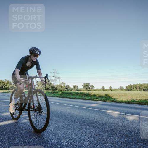 07.09.2025 - 19. Norderstedt Triathlon Michael Burmester http://msf.ph/oto/8850689 07.09.2025 16:45:43 Radfahren 941 meine-sportfotos.de