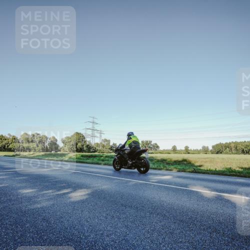 07.09.2025 - 19. Norderstedt Triathlon Michael Burmester http://msf.ph/oto/8850704 07.09.2025 16:48:02 Radfahren  meine-sportfotos.de
