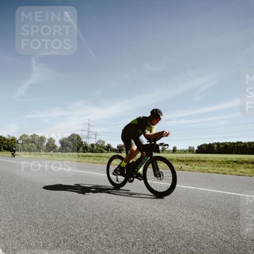 07.09.2025 - 19. Norderstedt Triathlon Michael Burmester http://msf.ph/oto/8850708 07.09.2025 11:11:01 Radfahren 199, 1153, 1184, 1377 meine-sportfotos.de