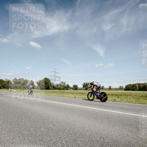 07.09.2025 - 19. Norderstedt Triathlon Michael Burmester http://msf.ph/oto/8850711 07.09.2025 14:18:11 Radfahren 1015 meine-sportfotos.de