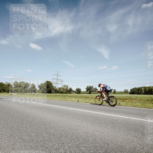 07.09.2025 - 19. Norderstedt Triathlon Michael Burmester http://msf.ph/oto/8850725 07.09.2025 14:18:16 Radfahren 971, 1006 meine-sportfotos.de