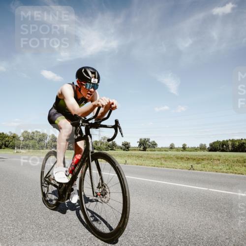 07.09.2025 - 19. Norderstedt Triathlon Michael Burmester http://msf.ph/oto/8850747 07.09.2025 14:18:34 Radfahren 994 meine-sportfotos.de