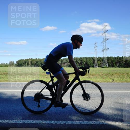 07.09.2025 - 19. Norderstedt Triathlon Michael Burmester http://msf.ph/oto/8850761 07.09.2025 15:33:38 Radfahren 883, 941, 946, 1480 meine-sportfotos.de