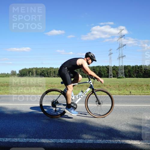 07.09.2025 - 19. Norderstedt Triathlon Michael Burmester http://msf.ph/oto/8850764 07.09.2025 15:33:44 Radfahren 875, 912 meine-sportfotos.de