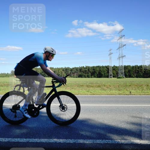 07.09.2025 - 19. Norderstedt Triathlon Michael Burmester http://msf.ph/oto/8850812 07.09.2025 15:35:22 Radfahren 386, 915, 943 meine-sportfotos.de