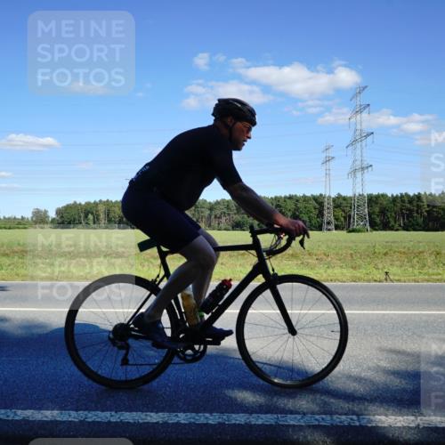 07.09.2025 - 19. Norderstedt Triathlon Michael Burmester http://msf.ph/oto/8850830 07.09.2025 15:35:53 Radfahren 1516 meine-sportfotos.de