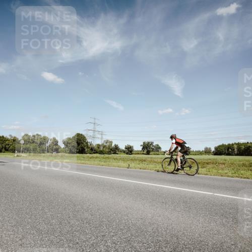 07.09.2025 - 19. Norderstedt Triathlon Michael Burmester http://msf.ph/oto/8850836 07.09.2025 14:18:36 Radfahren 994 meine-sportfotos.de