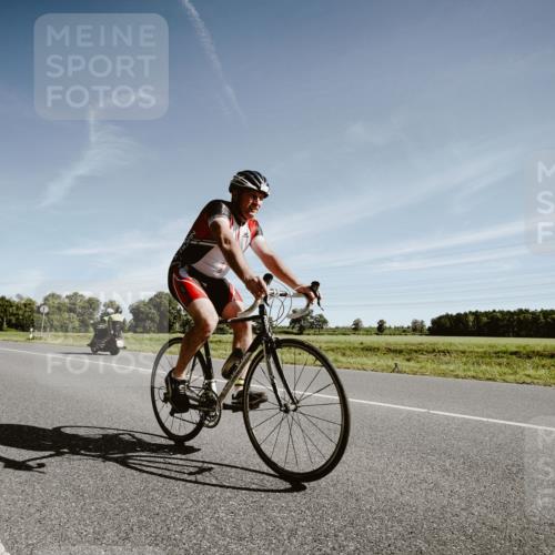 07.09.2025 - 19. Norderstedt Triathlon Michael Burmester http://msf.ph/oto/8850842 07.09.2025 11:12:19 Radfahren 1236 meine-sportfotos.de