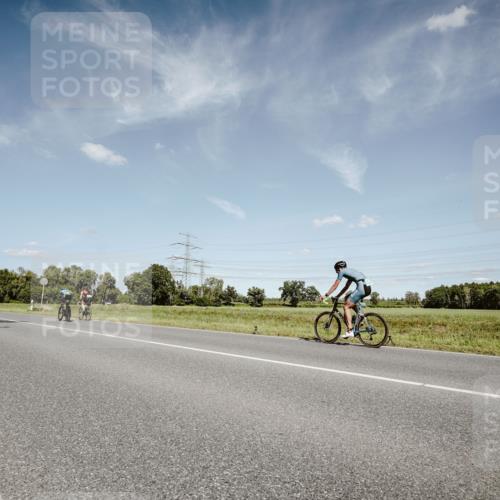 07.09.2025 - 19. Norderstedt Triathlon Michael Burmester http://msf.ph/oto/8850844 07.09.2025 14:18:37 Radfahren 994 meine-sportfotos.de