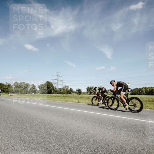 07.09.2025 - 19. Norderstedt Triathlon Michael Burmester http://msf.ph/oto/8850848 07.09.2025 14:18:41 Radfahren 1013 meine-sportfotos.de