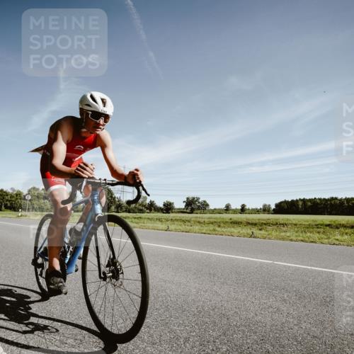 07.09.2025 - 19. Norderstedt Triathlon Michael Burmester http://msf.ph/oto/8850856 07.09.2025 11:12:36 Radfahren 1163, 1191 meine-sportfotos.de
