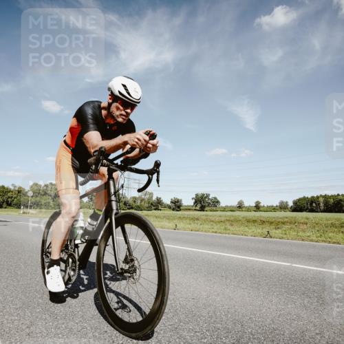 07.09.2025 - 19. Norderstedt Triathlon Michael Burmester http://msf.ph/oto/8850883 07.09.2025 14:19:12 Radfahren 382, 1000 meine-sportfotos.de