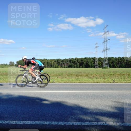 07.09.2025 - 19. Norderstedt Triathlon Michael Burmester http://msf.ph/oto/8850892 07.09.2025 15:36:32 Radfahren 1418, 1424 meine-sportfotos.de