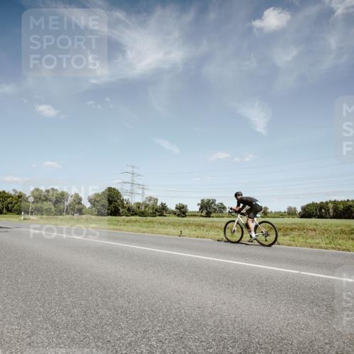 07.09.2025 - 19. Norderstedt Triathlon Michael Burmester http://msf.ph/oto/8850897 07.09.2025 14:19:27 Radfahren 1038, 1467 meine-sportfotos.de
