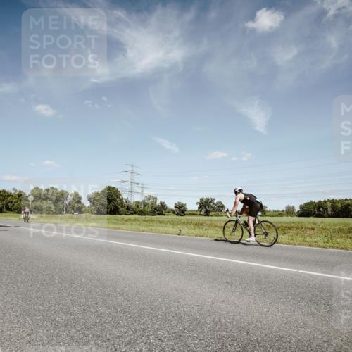 07.09.2025 - 19. Norderstedt Triathlon Michael Burmester http://msf.ph/oto/8850903 07.09.2025 14:19:33 Radfahren  meine-sportfotos.de