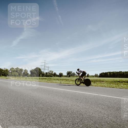 07.09.2025 - 19. Norderstedt Triathlon Michael Burmester http://msf.ph/oto/8850919 07.09.2025 11:13:19 Radfahren 1158 meine-sportfotos.de