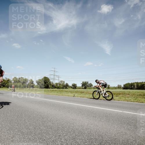 07.09.2025 - 19. Norderstedt Triathlon Michael Burmester http://msf.ph/oto/8850928 07.09.2025 14:19:43 Radfahren 959, 961, 992 meine-sportfotos.de