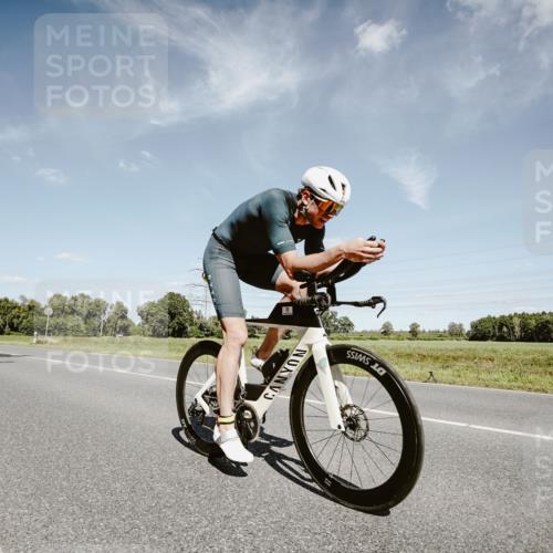 07.09.2025 - 19. Norderstedt Triathlon Michael Burmester http://msf.ph/oto/8850949 07.09.2025 14:20:00 Radfahren 876, 989, 1457, 1468 meine-sportfotos.de