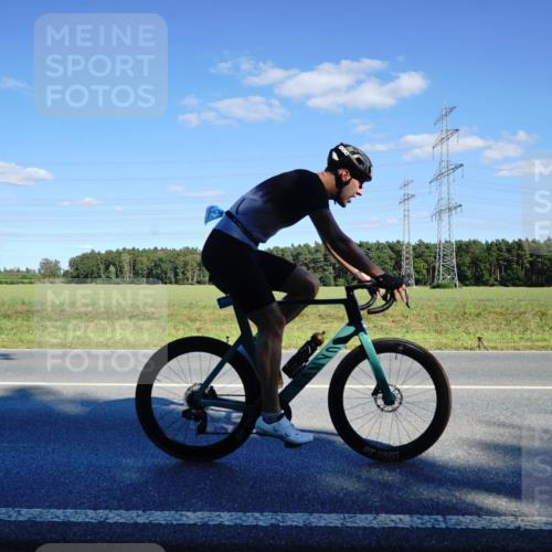 07.09.2025 - 19. Norderstedt Triathlon Michael Burmester http://msf.ph/oto/8850952 07.09.2025 15:37:06 Radfahren 384, 406, 1412 meine-sportfotos.de