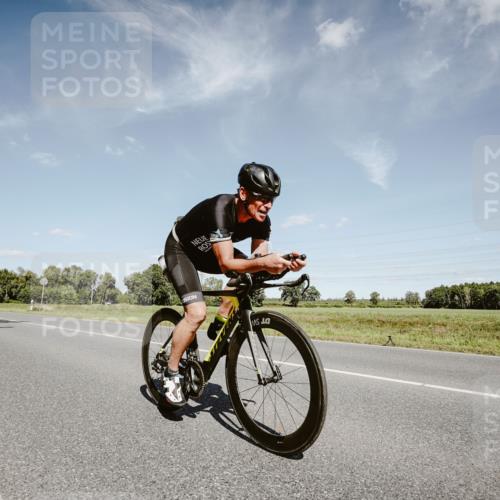 07.09.2025 - 19. Norderstedt Triathlon Michael Burmester http://msf.ph/oto/8850953 07.09.2025 14:20:03 Radfahren 876, 989, 995 meine-sportfotos.de