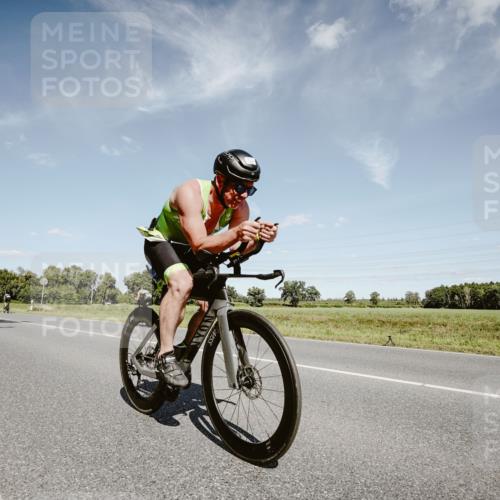 07.09.2025 - 19. Norderstedt Triathlon Michael Burmester http://msf.ph/oto/8850969 07.09.2025 14:20:09 Radfahren 388, 986, 1005 meine-sportfotos.de