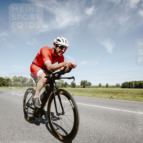 07.09.2025 - 19. Norderstedt Triathlon Michael Burmester http://msf.ph/oto/8850987 07.09.2025 14:20:20 Radfahren 896, 976, 987, 1434 meine-sportfotos.de