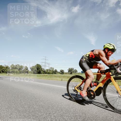 07.09.2025 - 19. Norderstedt Triathlon Michael Burmester http://msf.ph/oto/8850994 07.09.2025 14:20:21 Radfahren 896, 976, 987, 1434 meine-sportfotos.de