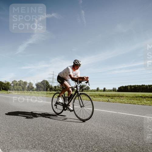 07.09.2025 - 19. Norderstedt Triathlon Michael Burmester http://msf.ph/oto/8851000 07.09.2025 11:14:34 Radfahren 1218, 1253 meine-sportfotos.de