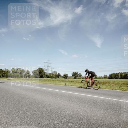 07.09.2025 - 19. Norderstedt Triathlon Michael Burmester http://msf.ph/oto/8851002 07.09.2025 14:20:25 Radfahren 1434 meine-sportfotos.de
