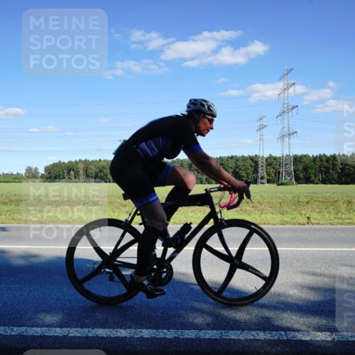 07.09.2025 - 19. Norderstedt Triathlon Michael Burmester http://msf.ph/oto/8851008 07.09.2025 15:37:44 Radfahren 910, 1509 meine-sportfotos.de