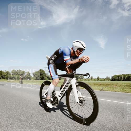 07.09.2025 - 19. Norderstedt Triathlon Michael Burmester http://msf.ph/oto/8851016 07.09.2025 14:20:41 Radfahren 1041 meine-sportfotos.de
