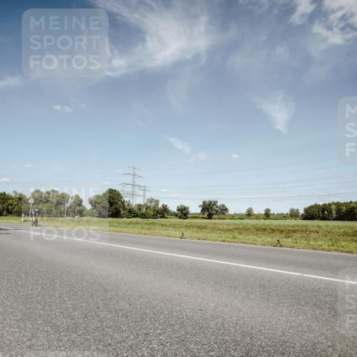 07.09.2025 - 19. Norderstedt Triathlon Michael Burmester http://msf.ph/oto/8851027 07.09.2025 14:20:49 Radfahren 1016 meine-sportfotos.de
