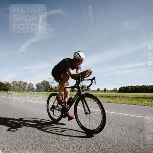 07.09.2025 - 19. Norderstedt Triathlon Michael Burmester http://msf.ph/oto/8851029 07.09.2025 11:15:13 Radfahren 844, 1171, 1180 meine-sportfotos.de