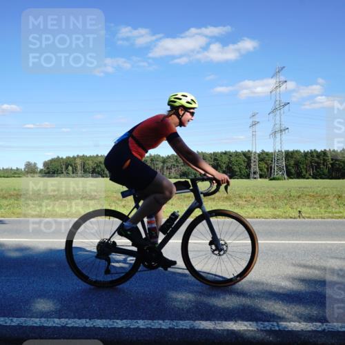 07.09.2025 - 19. Norderstedt Triathlon Michael Burmester http://msf.ph/oto/8851034 07.09.2025 15:37:59 Radfahren 390, 443, 454, 893, 1510 meine-sportfotos.de