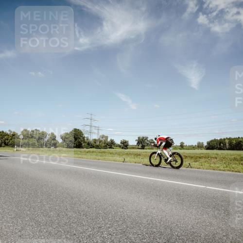 07.09.2025 - 19. Norderstedt Triathlon Michael Burmester http://msf.ph/oto/8851045 07.09.2025 14:21:11 Radfahren  meine-sportfotos.de