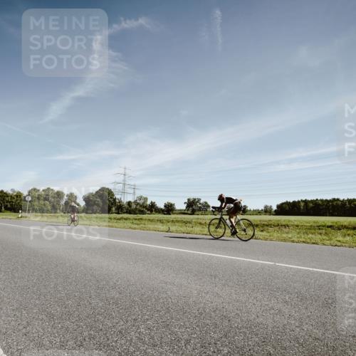 07.09.2025 - 19. Norderstedt Triathlon Michael Burmester http://msf.ph/oto/8851052 07.09.2025 11:15:28 Radfahren 300 meine-sportfotos.de