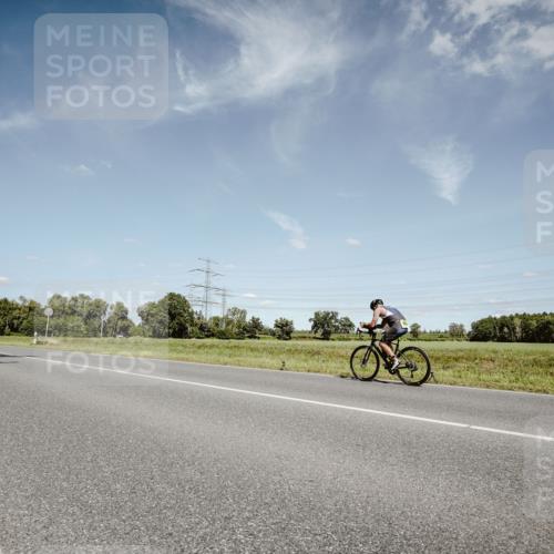 07.09.2025 - 19. Norderstedt Triathlon Michael Burmester http://msf.ph/oto/8851054 07.09.2025 14:21:24 Radfahren  meine-sportfotos.de